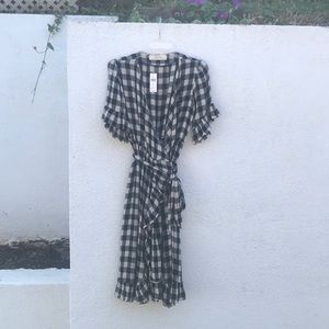 Anthropologie short sleeve midi wrap dress